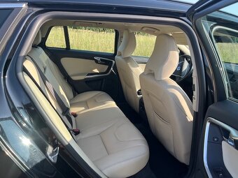 Volvo V60, 2.4 D6 AWD 158 kW PLUG-IN HYBRID - 7