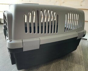 Kvalitní plastová přepravka pro kočku/psa - 7
