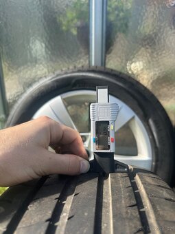 ALU Kola ŠKODA 5x112 R17 TRITON Zánovní Letní Pneu 215/55/17 - 7