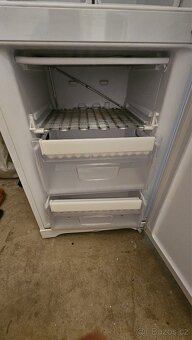 Prodám ledničku Indesit - 7