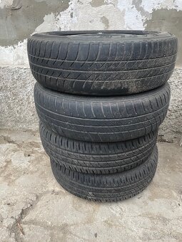 2 x zánovní letní pneu 175/65 R14 82T s disky - 7