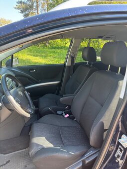 TOYOTA COROLLA VERSO 1,8 - 7