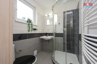 Prodej rodinného domu, 450 m², Dolany - 7
