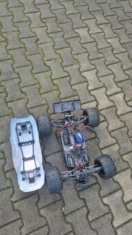 Traxxas E-Revo 1:8 VXL RTR - 7