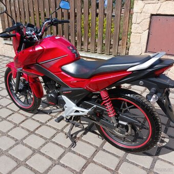 Honda CB 125 F - 7