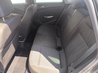 Opel Astra 1.6 16V , 85 kW benzín, 2011 - 7