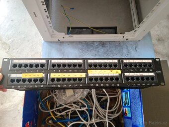 Rack skříň Triton, Patch panel, Web smart switch - 7