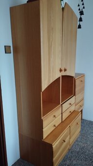 Skříně a bar - 7