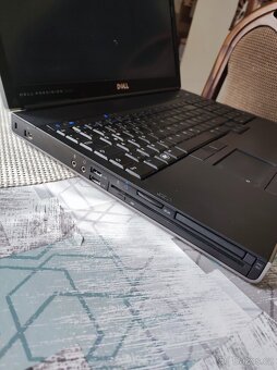 Dell Precision M6500 – 17", i7, 8 GB - 7