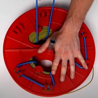 Cívka na kabely, s bungee šňůrami - 7