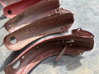 Predám zadní blatník JAWA 250 350, panelka kývačka - - 7