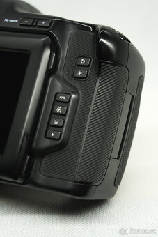 Blackmagic Pocket Cinema Camera 6k Pro / 256GB CFast / Sigma - 7