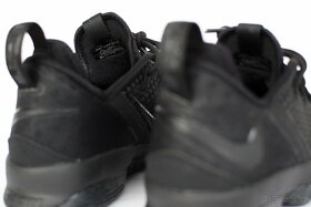 Nike LeBron vel. EUR 42 - 7