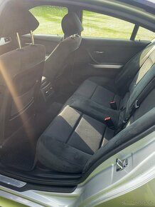 BMW E90 325i M-paket - 7