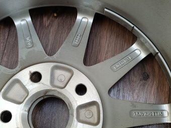 5x112 Audi TT 7,5Jx16 ET45 číslo dílu 8J0601025B alu disky - 7