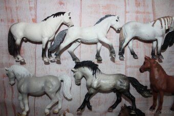 Figurky koní Schleich 2 - 7