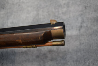 Křesadlová pistole na střelbu černým prachem - 7