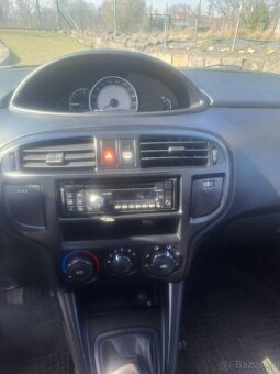 Hyundai matrix 1.6i - 7