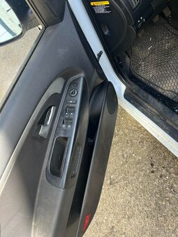 rozprodam kia ceed sw facelift 1.6 crdi 85kw 2010 rozprodam - 7