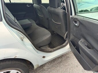 Renault Megane kombi 1.9 dCi 88 kW 6ti kvalt - 7