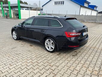 Škoda Superb 2.0 TDI, 140kw, Webasto, původ ČR, nehavarováno - 7