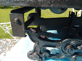 Váhy kupecké, černé, secesní - 7