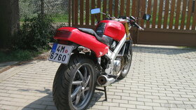 Honda NT 650 GT Hawk - 7