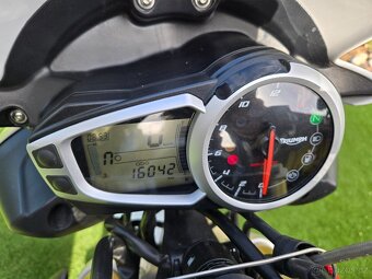 Triumph Street Triple 675 78 kw Rv.2016 najeto 16000tis km - 7
