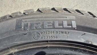Zimní pneu 235/45/18 Pirelli - 7