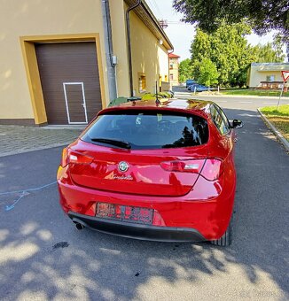 Prodám Alfa Romeo Giulietta 1.4 TB 88kW Destinctive - 7
