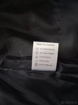 Dámská zimní bunda se vzorem a s kapucí - 7