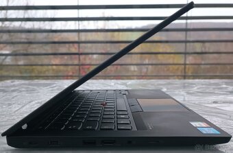 Lenovo ThinkPad T14 G2 / i5-1145G7 / 16GB RAM / 256GB NVMe - 7
