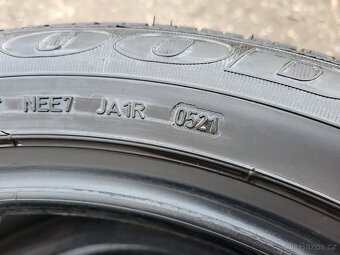 235 55 19" 101W  GoodYear - 7