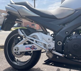 Suzuki GSR600 - 7