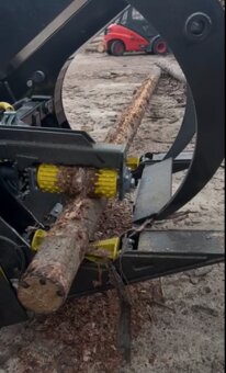 Kleště na dřevo s harvestorovou pilou - 7