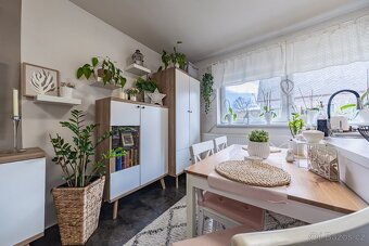 Prodej zrekonstruovaného bytu 2+kk v Líšnici - 7