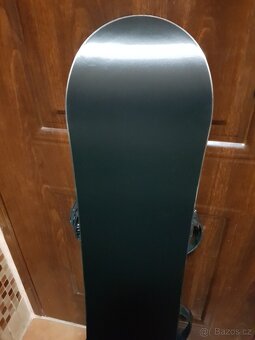 Prodám úplně nový snowboard HATCHEY 115cm dlouhý. - 7