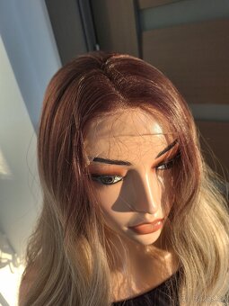 Dlouhá vlnitá blond paruka s krajkou vpředu 60091 - 7