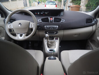 Renault Grand Scénic 1.9 dCi 96kW - 7