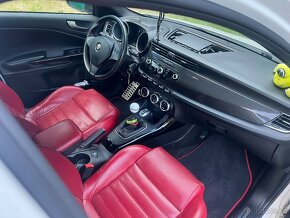 P: Alfa Romeo GIULIETTA QV 1750 - 173 kW - 7
