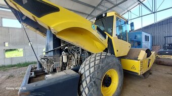 Válec Bomag BW 213 DH - 7