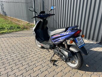 Prodám Piaggio X9 500ie, vše funkční, jede výborně, bez inve - 7