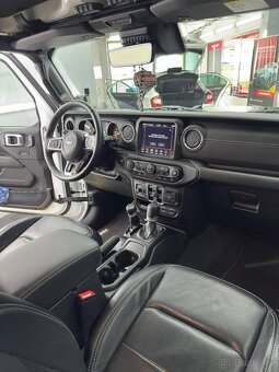 Prodám Jeep Wrangler SAHARA 2.0T 4x4 DPH - 7