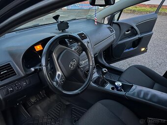 Toyota Avensis - 7