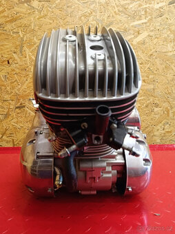 Prodám motor JAWA 300 CL - 7
