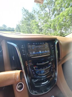 Cadillac Escalade - 7