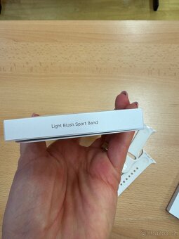 Originální řemínky na Apple Watch - 7
