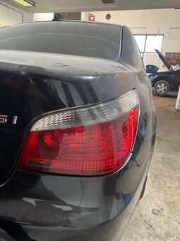 Rozprodám v všechny dílu z vozu bmw e60,61 - 7
