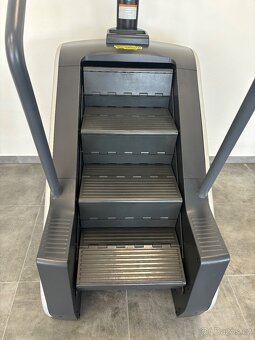 Technogym 1000LCD stepmill LIVE - 7