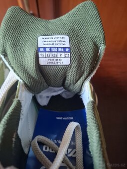 Mizuno contender 42,5 - 7